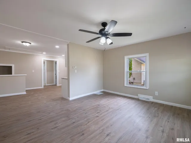 $142,500 | 1404 East Moneta Avenue, Peoria Heights, IL 61616