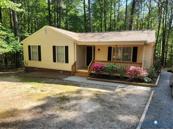 $294,000 | 770 Oak Springs Drive, Aylett, VA 23009