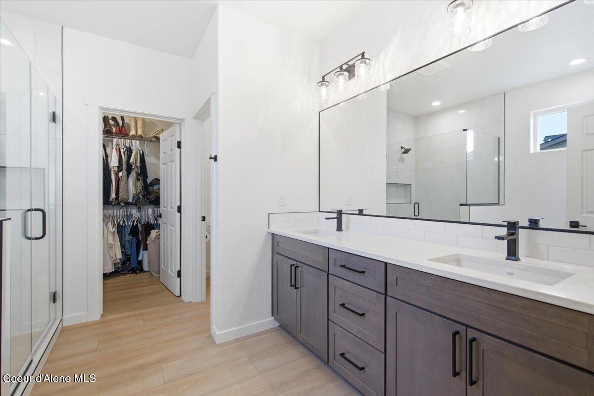 6696 West Portrush Drive Rathdrum, ID 83858 - Photo 29 of 50 Primary Bathroom