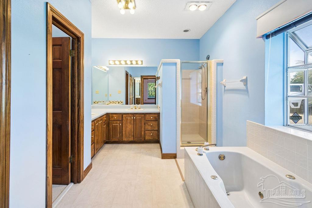 1513 Kings Road Cantonment, FL 32533 - Photo 22 of 33