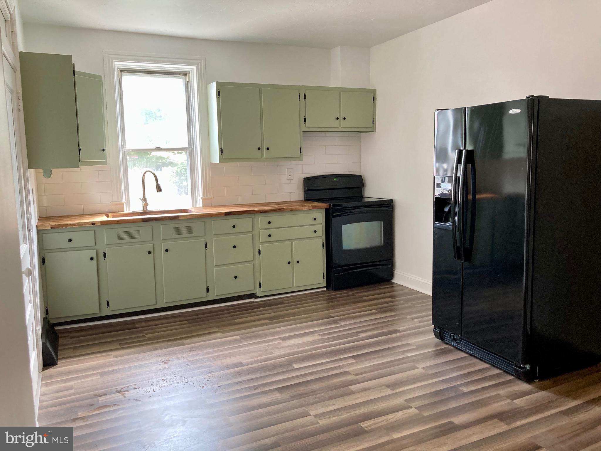 159 South East Street Spring Grove, PA 17362 - Photo 18 of 34