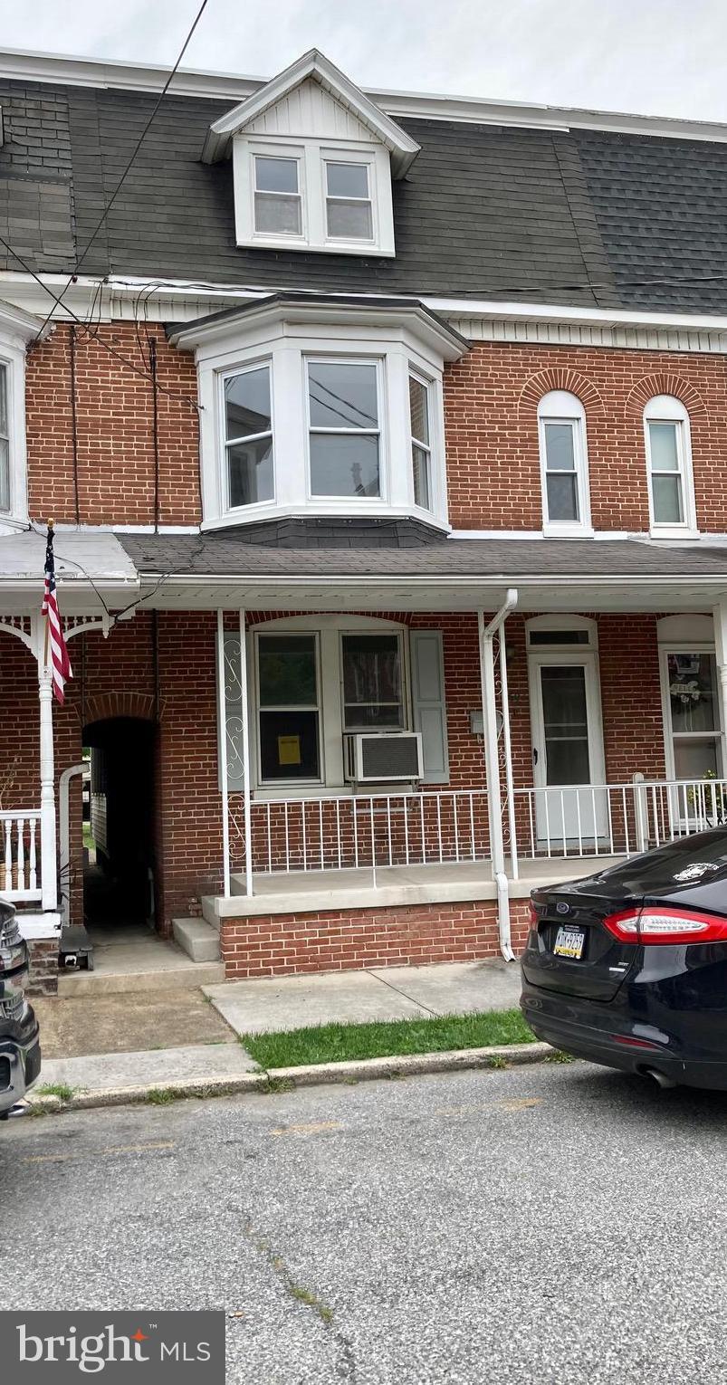 159 South East Street Spring Grove, PA 17362 - Photo 2 of 34