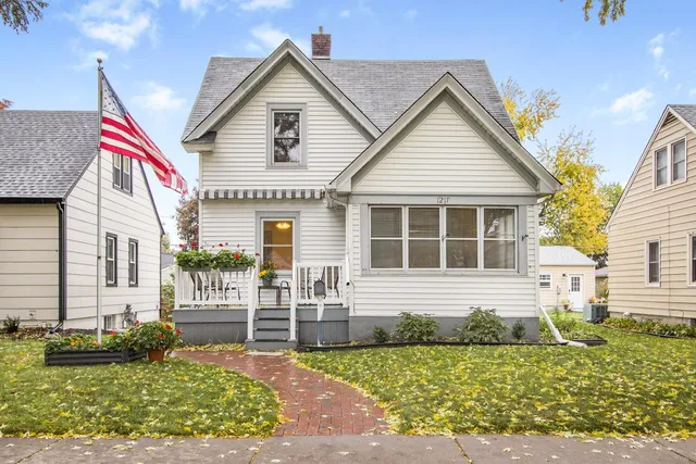 $325,000 | 1211 Juliet Avenue, St. Paul, MN 55105