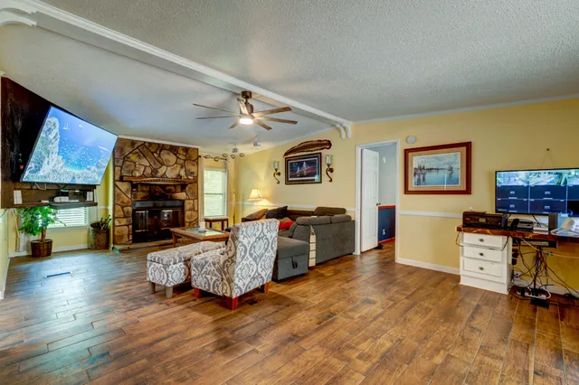 $324,999 | 871 Groomstown Road, Cross, SC 29436