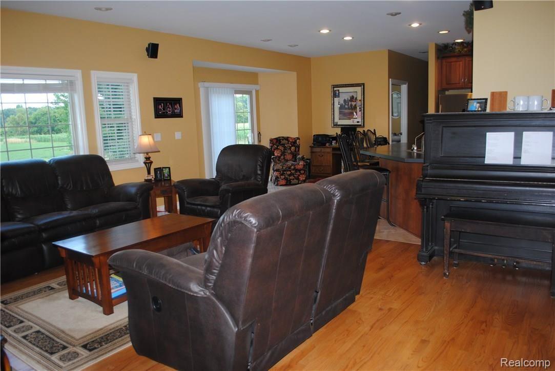 7047 Douglas Road Ida, MI 48140 - Photo 18 of 36 DSC_0475.JPG