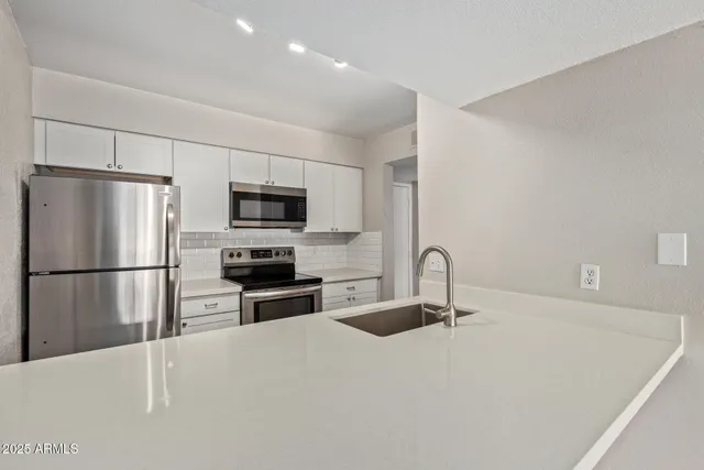 $1,800 | 3314 North 68th Street, Unit 127, Scottsdale, AZ 85251