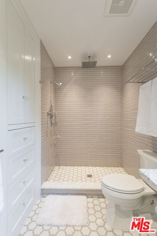 $2,354,000 | 101 South Ridgewood Place, Los Angeles, CA 90004