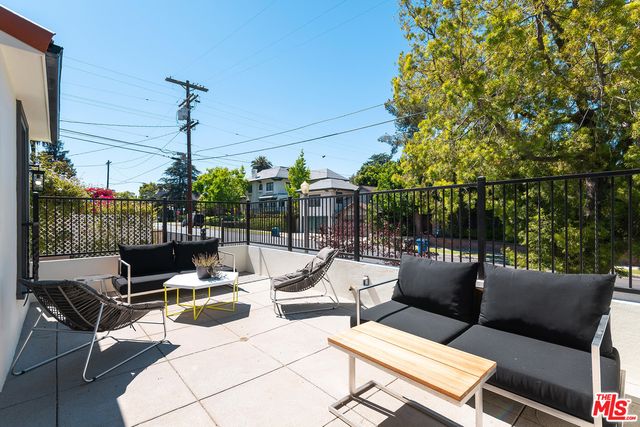 $2,354,000 | 101 South Ridgewood Place, Los Angeles, CA 90004