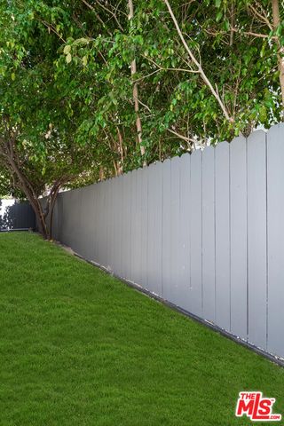 $2,354,000 | 101 South Ridgewood Place, Los Angeles, CA 90004