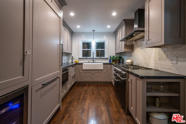 $2,354,000 | 101 South Ridgewood Place, Los Angeles, CA 90004