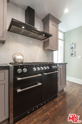 $2,354,000 | 101 South Ridgewood Place, Los Angeles, CA 90004