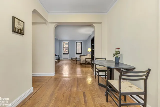 $639,900 | 350 East 77th Street, Unit 2H | Lenox Hill