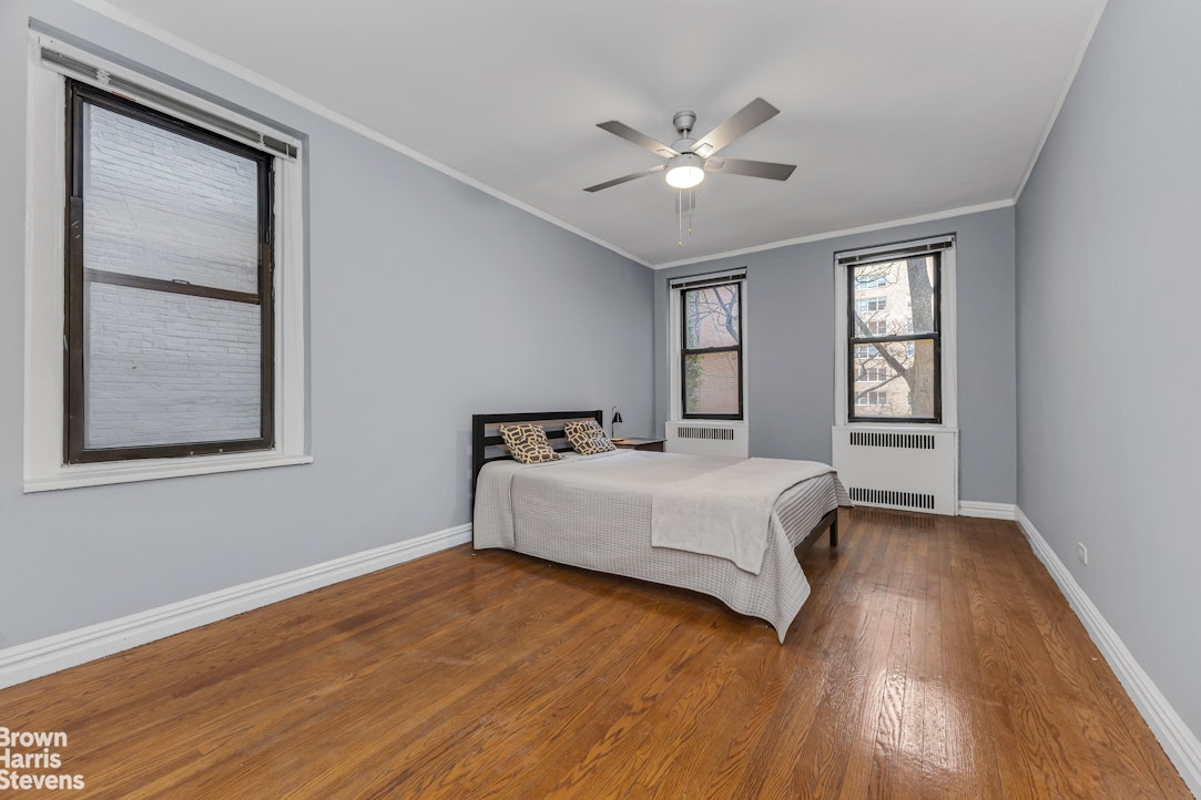 350 East 77th Street, Unit 2H Manhattan, NY 10075 - Photo 5 of 11
