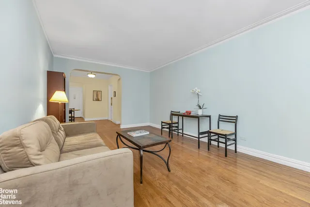 $639,900 | 350 East 77th Street, Unit 2H | Lenox Hill
