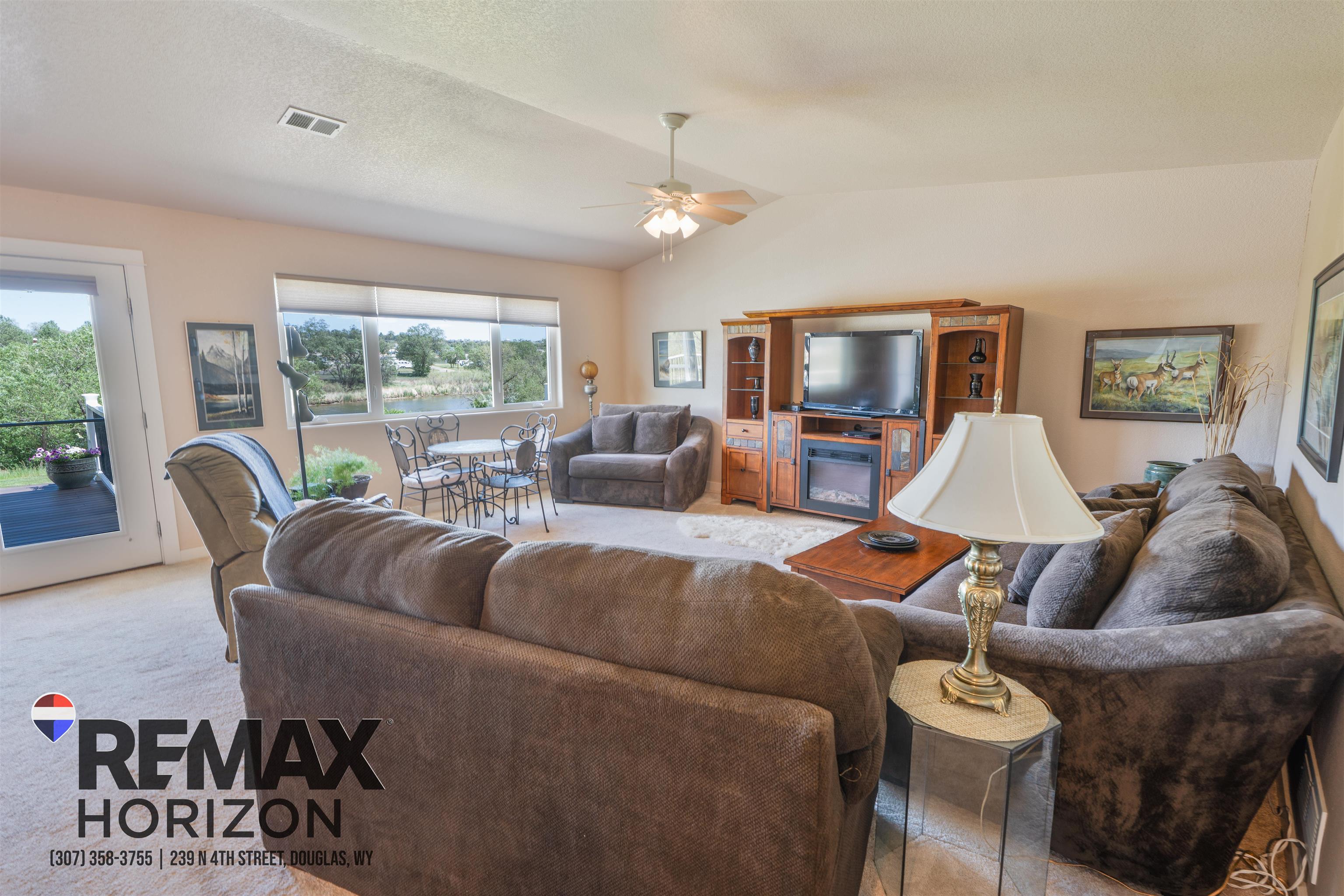 435 South Pearson Road Douglas, WY 82633 - Photo 8 of 33