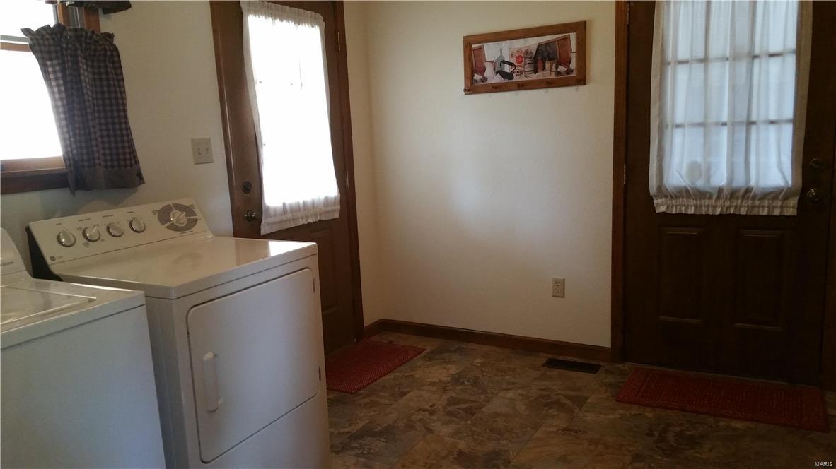 2604 Meadow Ridge Drive Highland, IL 62249 - Photo 15 of 43 Gallery Image 15
