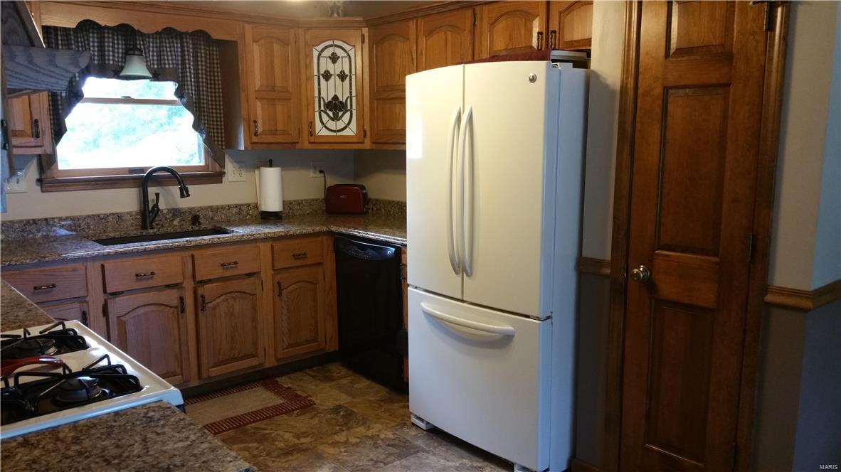 2604 Meadow Ridge Drive Highland, IL 62249 - Photo 19 of 43 Gallery Image 19