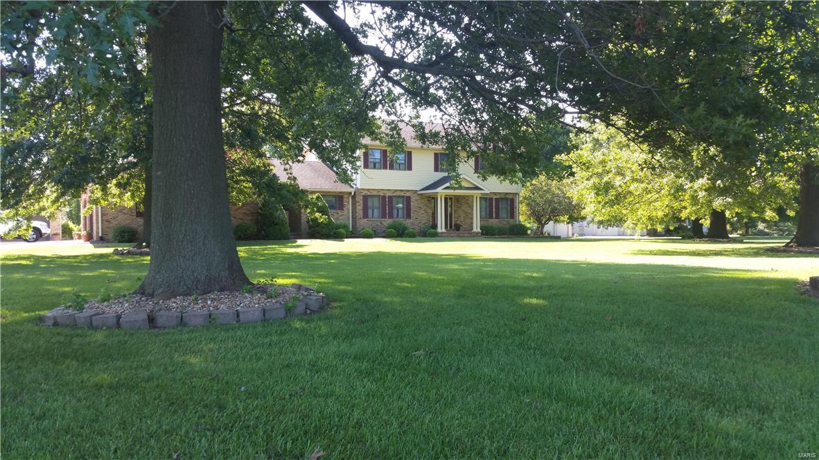 2604 Meadow Ridge Drive Highland, IL 62249 - Photo 3 of 43 Gallery Image 3