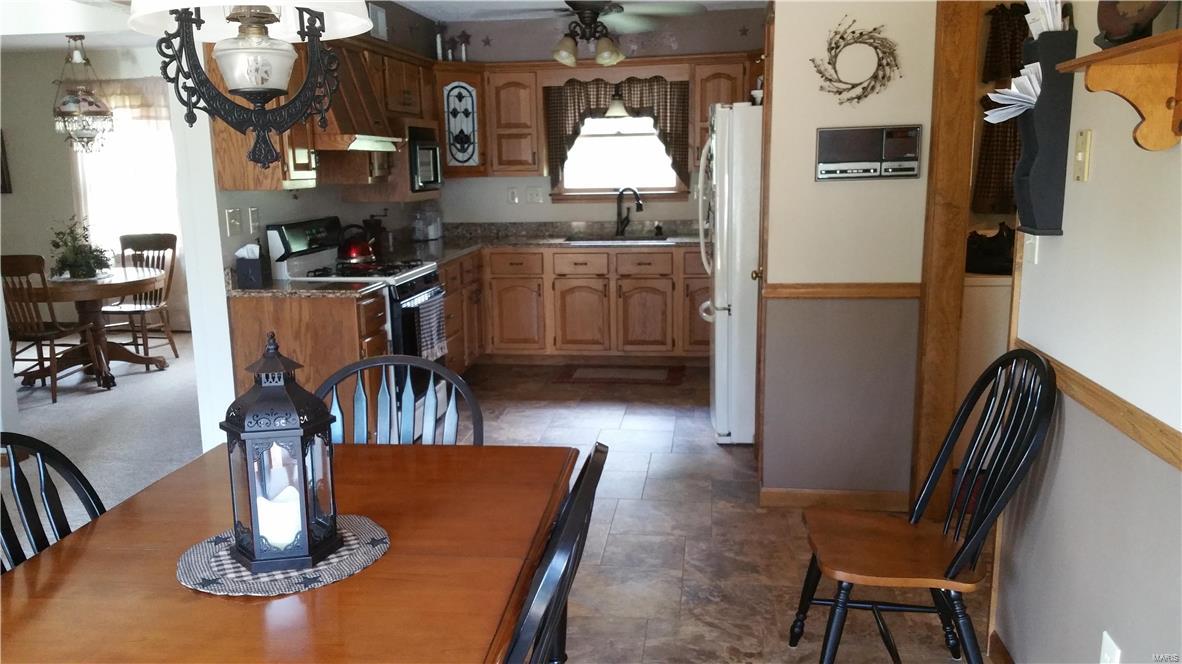 2604 Meadow Ridge Drive Highland, IL 62249 - Photo 21 of 43 Gallery Image 21