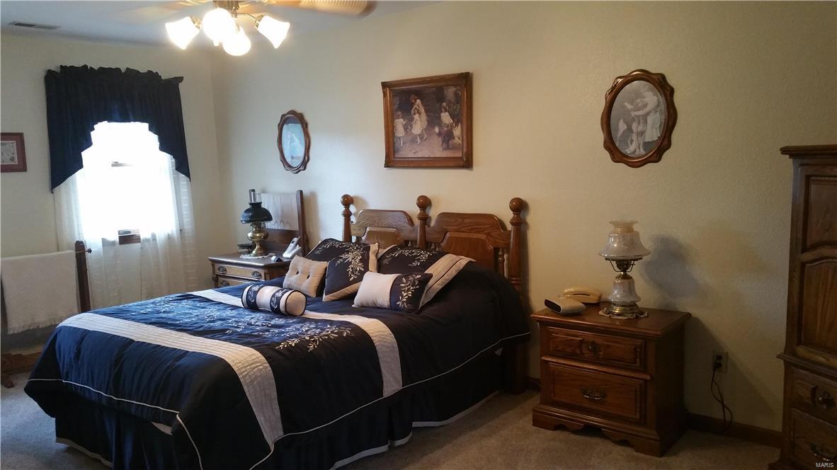 2604 Meadow Ridge Drive Highland, IL 62249 - Photo 29 of 43 Gallery Image 29