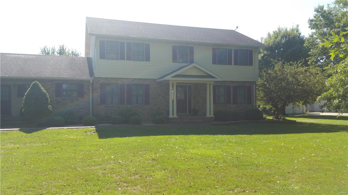 2604 Meadow Ridge Drive Highland, IL 62249 - Photo 4 of 43 Gallery Image 4
