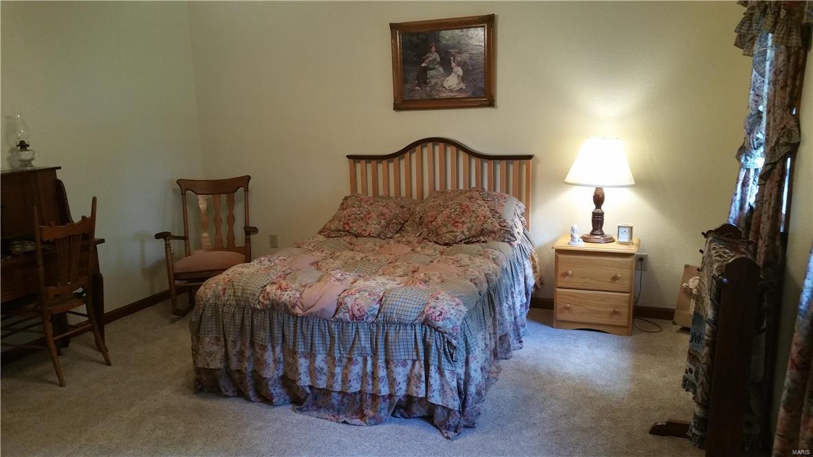2604 Meadow Ridge Drive Highland, IL 62249 - Photo 34 of 43 Gallery Image 34