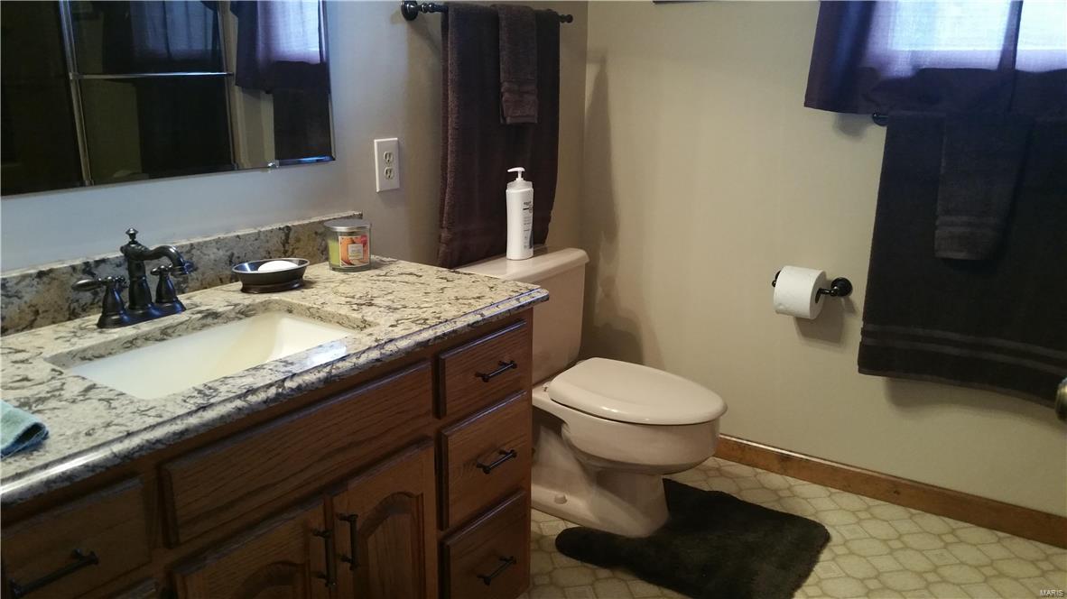 2604 Meadow Ridge Drive Highland, IL 62249 - Photo 36 of 43 Gallery Image 36
