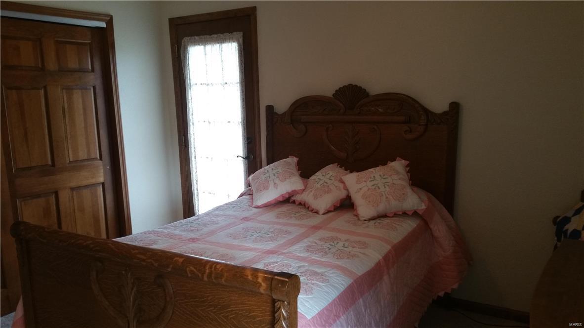 2604 Meadow Ridge Drive Highland, IL 62249 - Photo 37 of 43 Gallery Image 37