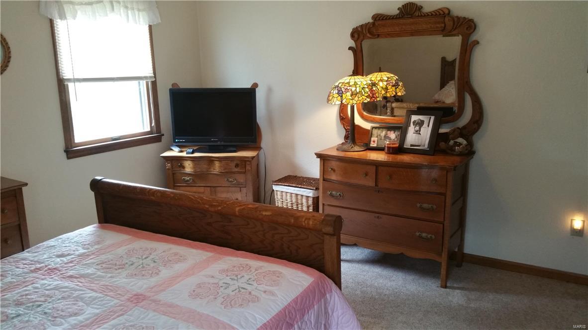 2604 Meadow Ridge Drive Highland, IL 62249 - Photo 38 of 43 Gallery Image 38