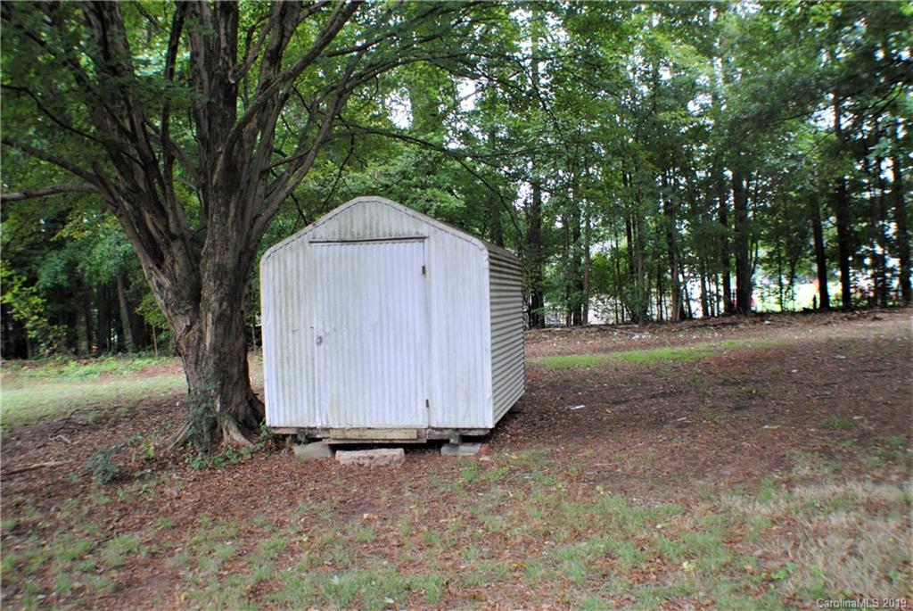 1719 Bringle Ferry Road Salisbury, NC 28146 - Photo 4 of 21 Gallery Image 4