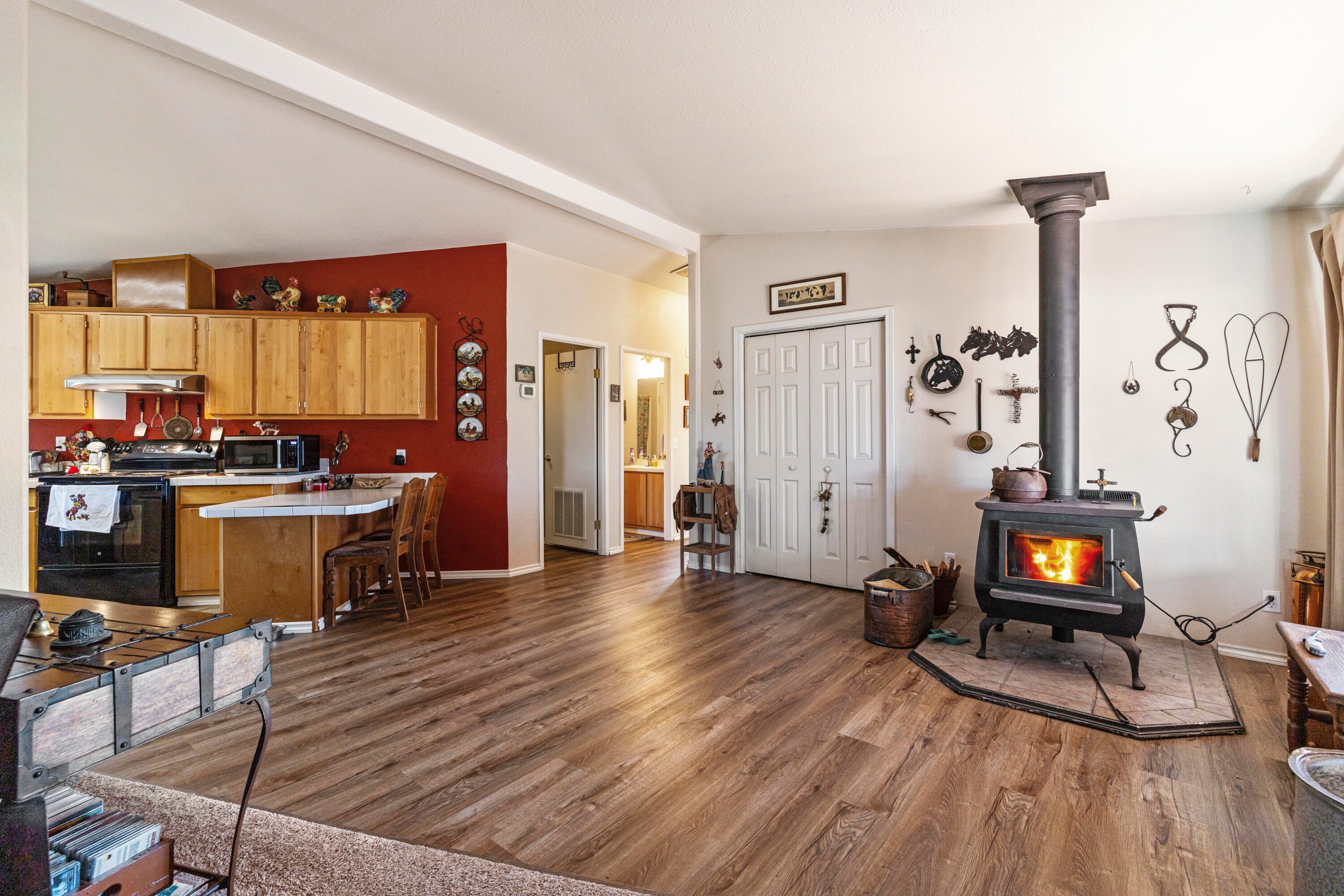 5415 Haskins Road Bonanza, OR 97623 - Photo 33 of 96 Living Area