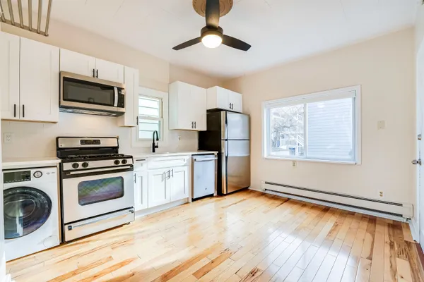 $2,200 | 100 West 17th Street, Unit 1, Bayonne, NJ 07002