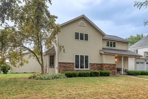$475,000 | 202 West 2nd Street, Waunakee, WI 53597