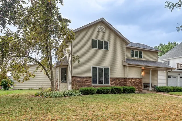 $475,000 | 202 West 2nd Street, Waunakee, WI 53597