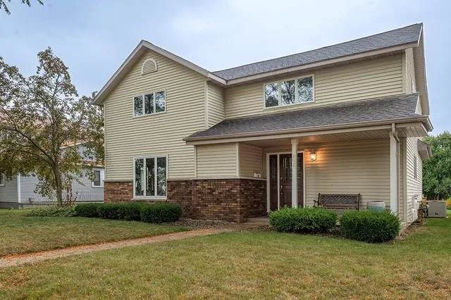 $475,000 | 202 West 2nd Street, Waunakee, WI 53597