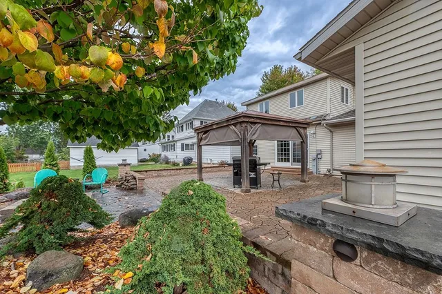 $475,000 | 202 West 2nd Street, Waunakee, WI 53597