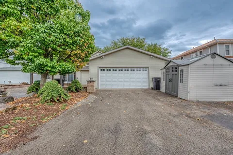 $475,000 | 202 West 2nd Street, Waunakee, WI 53597