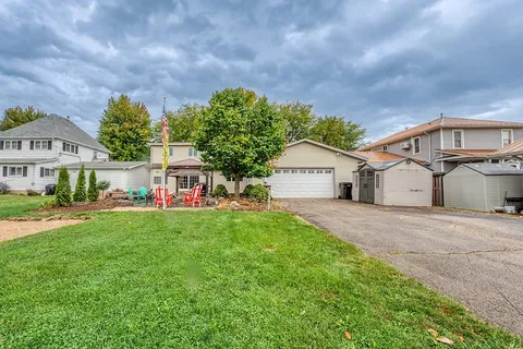 $475,000 | 202 West 2nd Street, Waunakee, WI 53597