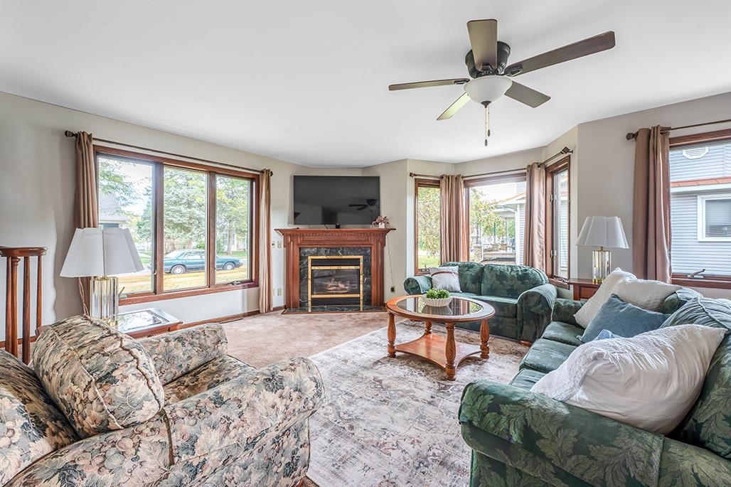 202 West 2nd Street Waunakee, WI 53597 - Photo 5 of 47