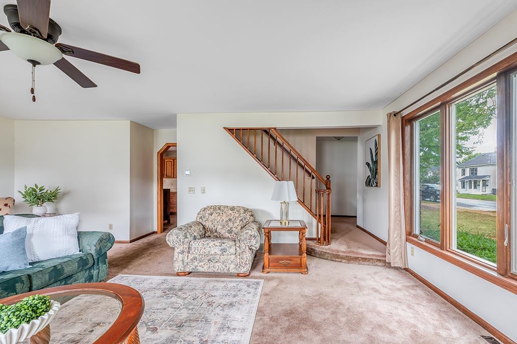 202 West 2nd Street Waunakee, WI 53597 - Photo 8 of 47