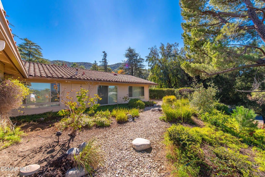 39 Inverness Road Thousand Oaks, CA 91361 - Photo 63 of 69 a front view of a house with a yard