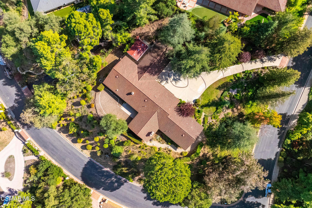 39 Inverness Road Thousand Oaks, CA 91361 - Photo 68 of 69 an aerial view of a house with a yard and garden