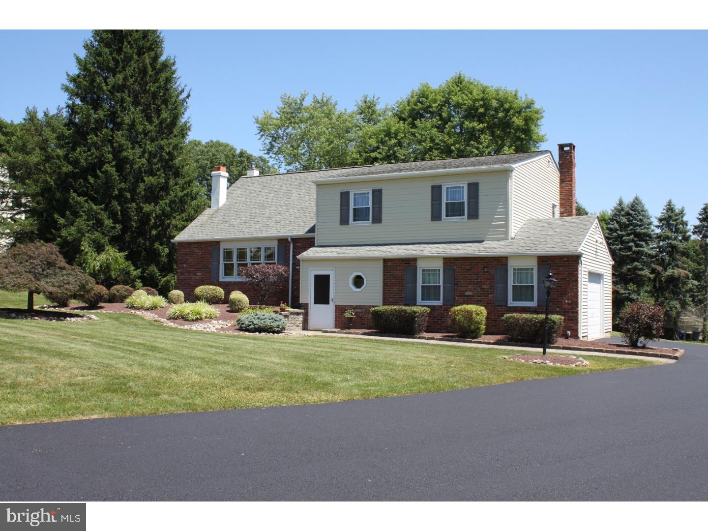 127 Barley Road Ivyland, PA 18974 - Photo 2 of 25 Exterior Front