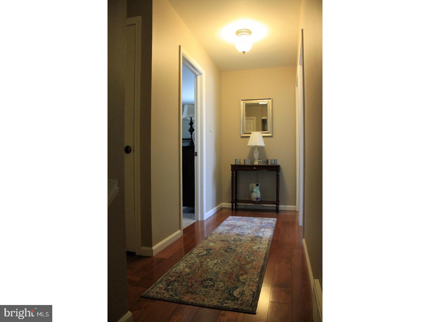 127 Barley Road Ivyland, PA 18974 - Photo 14 of 25 Hallway
