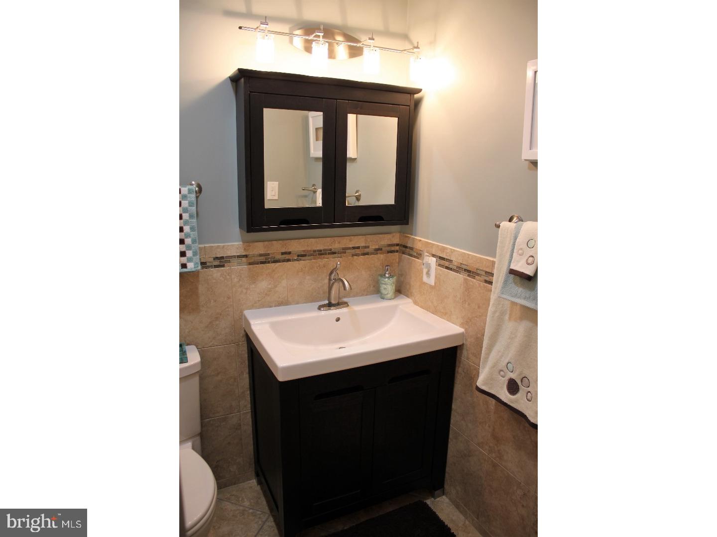 127 Barley Road Ivyland, PA 18974 - Photo 19 of 25 Bathroom