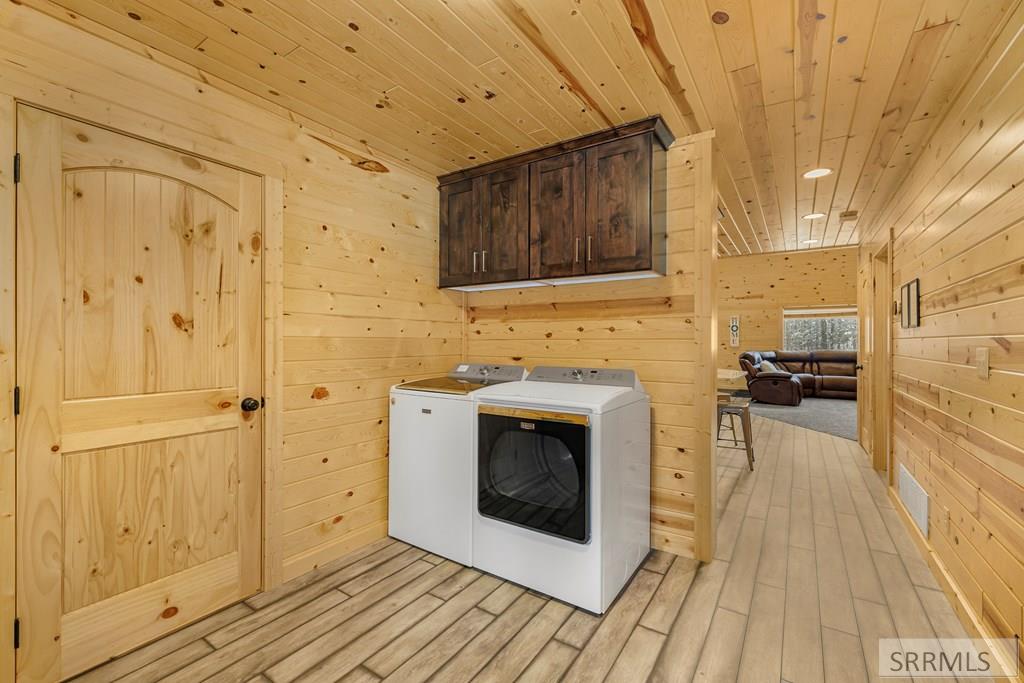 4060 Steelhead Road Island Park, ID 83429 - Photo 26 of 53 Laundry