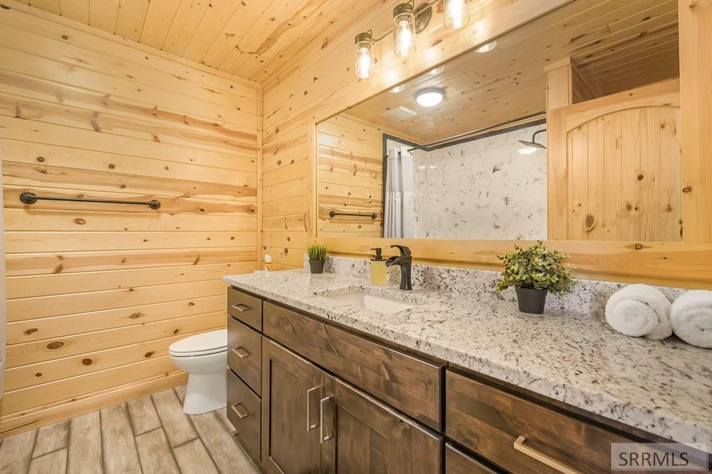 4060 Steelhead Road Island Park, ID 83429 - Photo 33 of 53 Master Bathroom