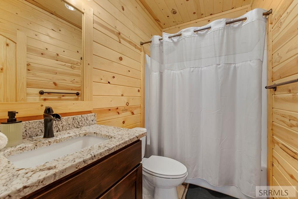 4060 Steelhead Road Island Park, ID 83429 - Photo 46 of 53 Upper Level Bathroom