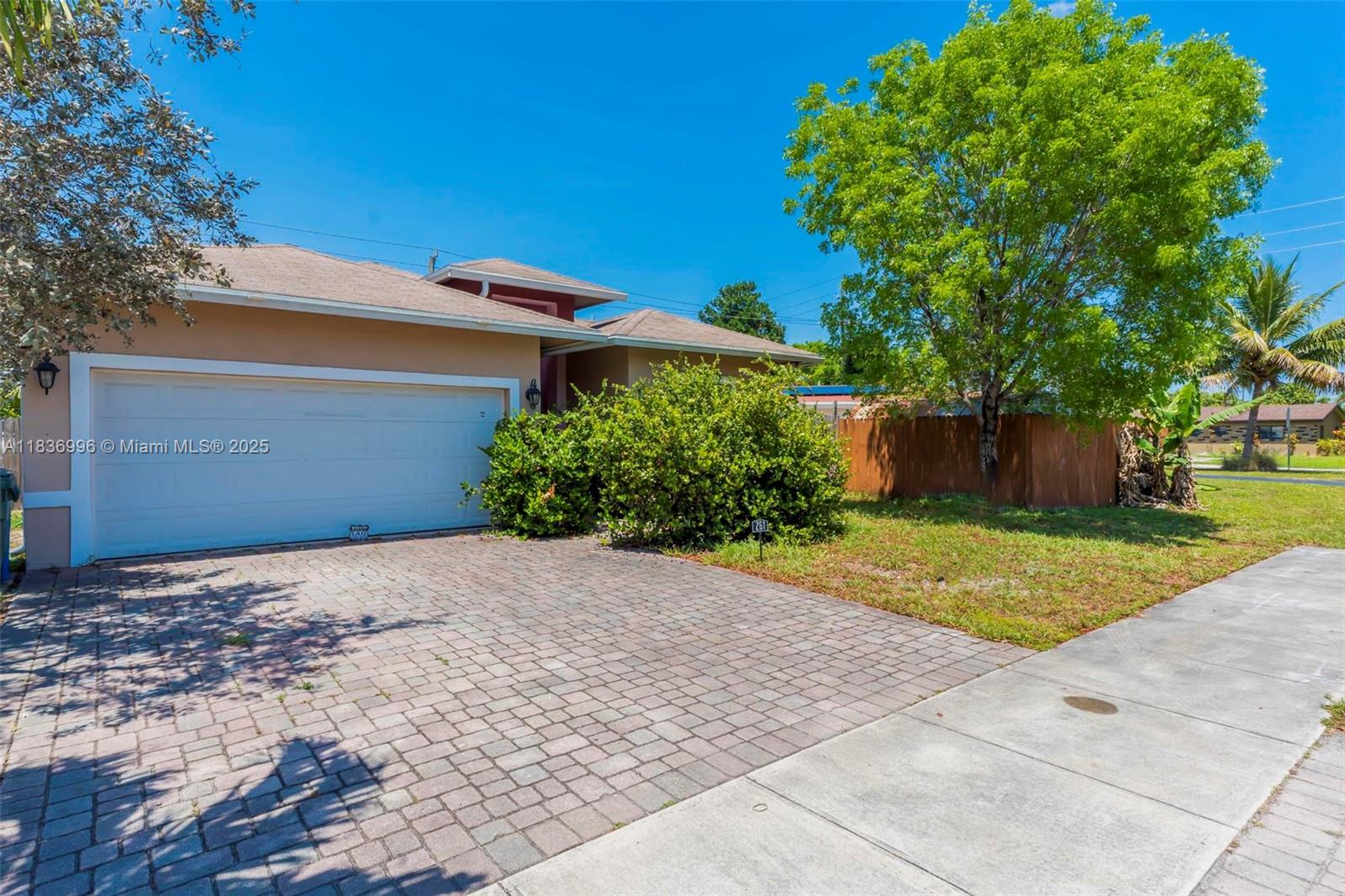 261 Northeast 41st St  