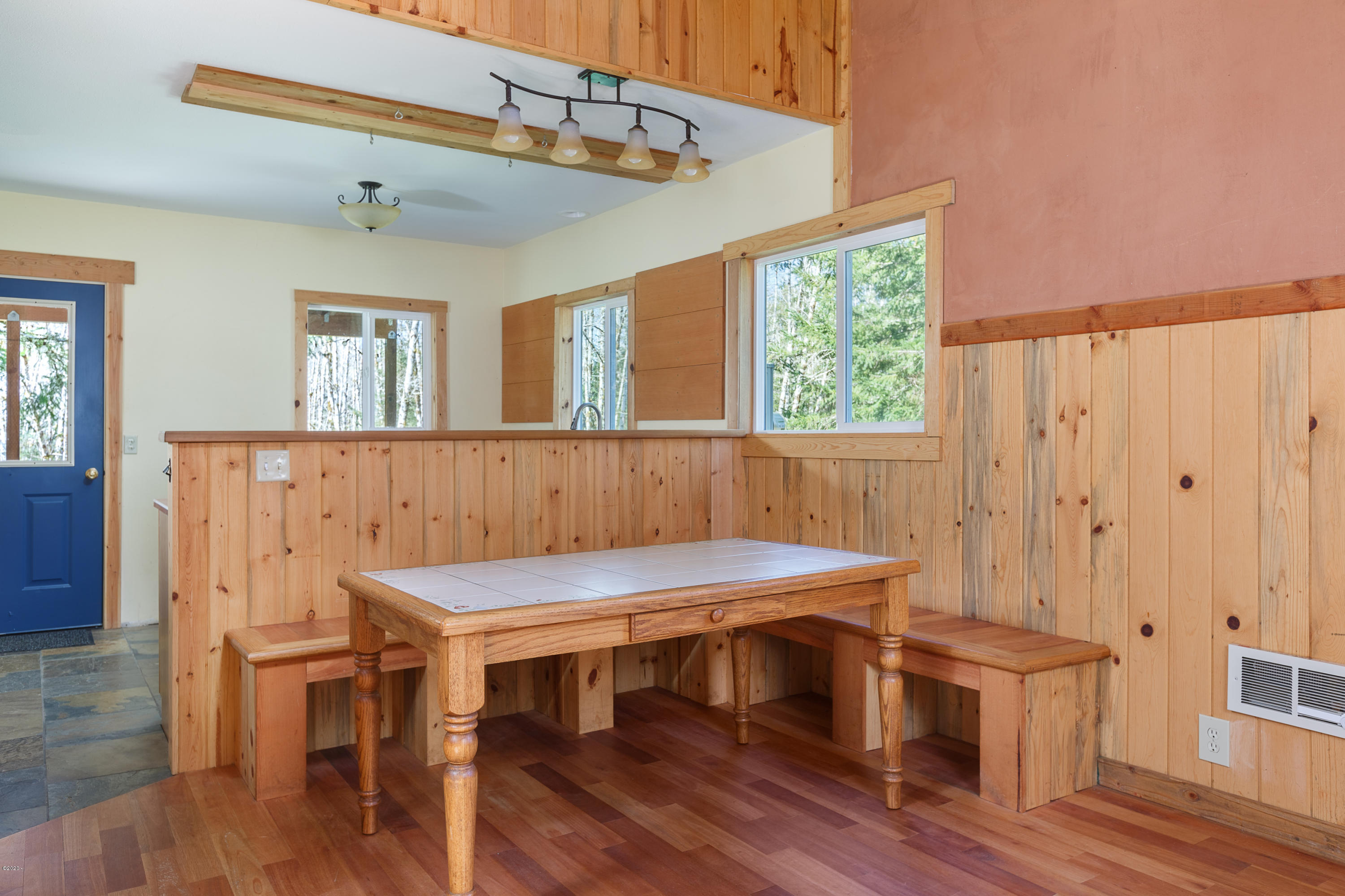 1266 North Yachats River Road Yachats, OR 97498 - Photo 37 of 79 Studio